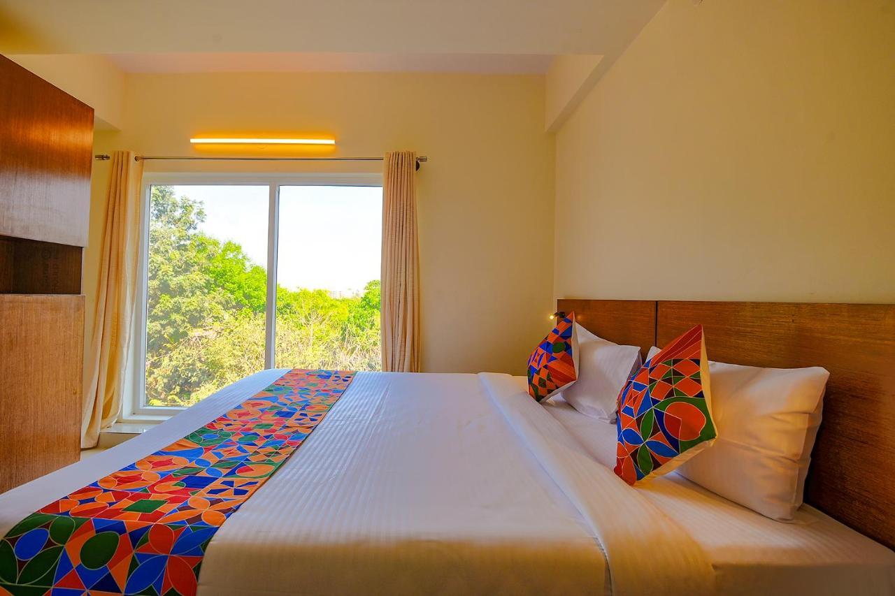 Fabhotel Gr Lake View - Btm Layout Bangalore Dış mekan fotoğraf