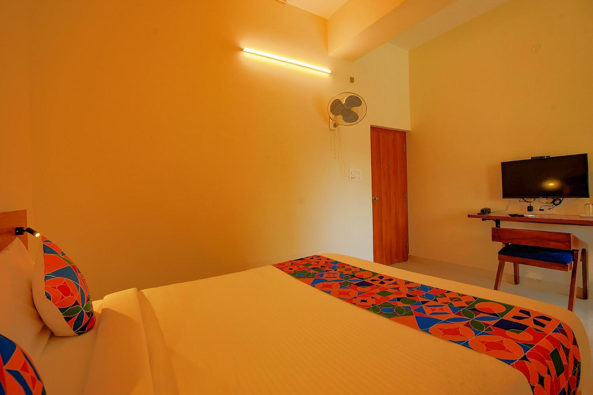 Fabhotel Gr Lake View - Btm Layout Bangalore Dış mekan fotoğraf
