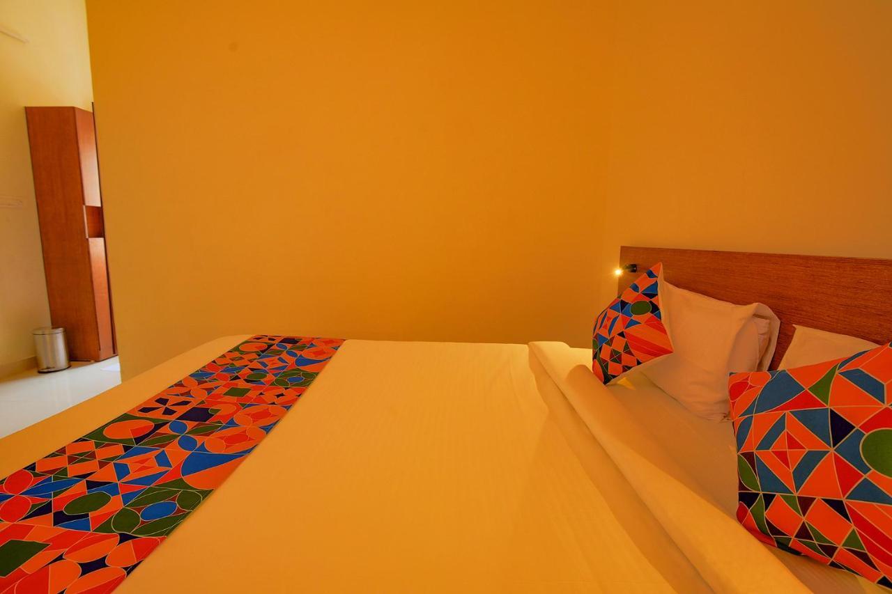 Fabhotel Gr Lake View - Btm Layout Bangalore Dış mekan fotoğraf